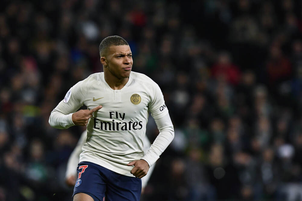 图片报：拜仁场均跑动122.2公里排第一，坊间传闻其靠庆祝刷数据